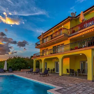  Apartment Luxury With Pool 2 Kroatien